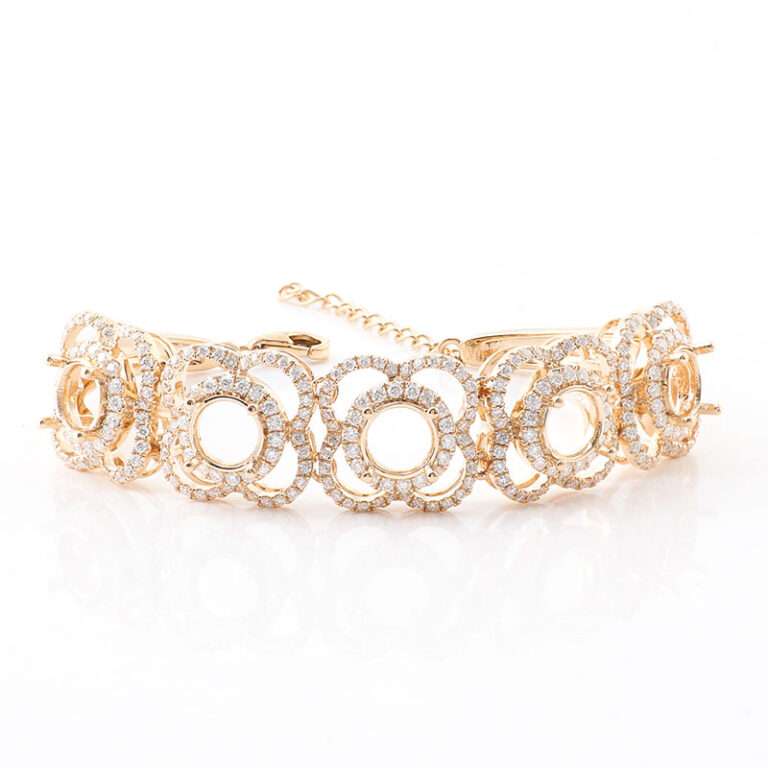 Luxurious Floral Moissanite Bracelet