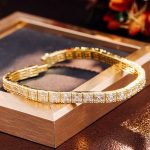 Exquisite Bracelet Inlaid with DEF/VVS Moissanite