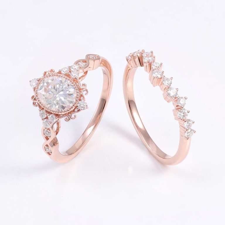 Enchanting Rose Gold 2.5CT Oval Cut Moissanite Ring Set