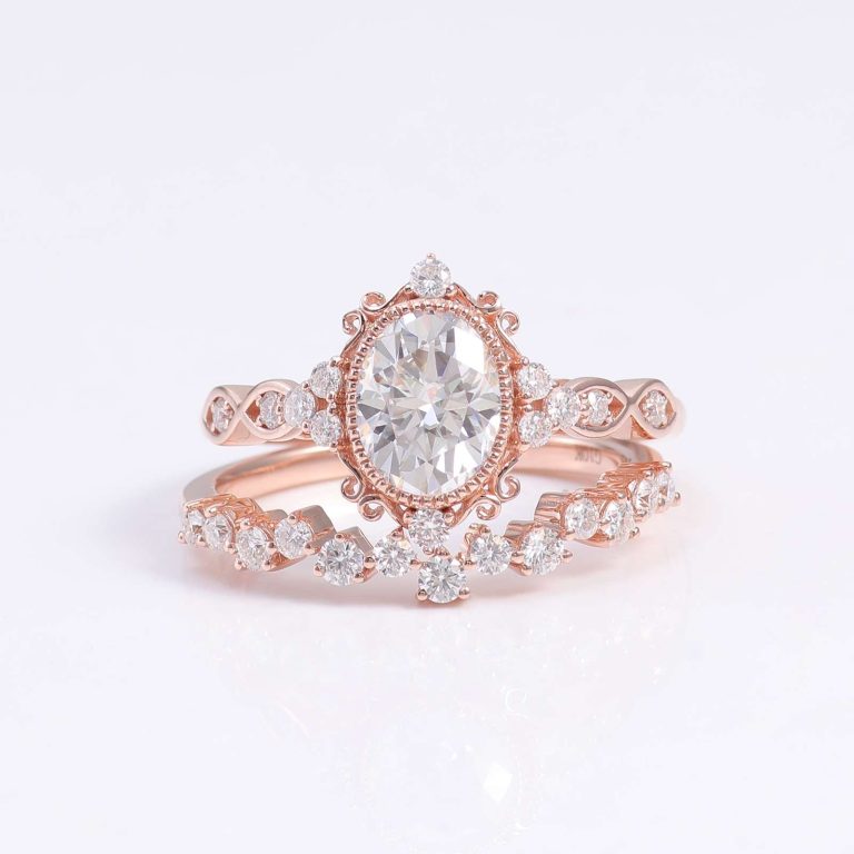 Enchanting Rose Gold 2.5CT Oval Cut Moissanite Ring Set