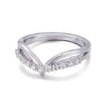 Moissanite Wave-Shape​ Ring | Continuous Round Moissanite Band with Ergonomic Curvature Design​