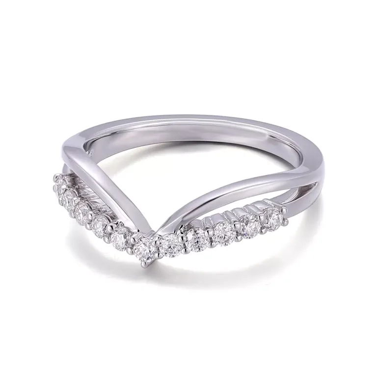 Moissanite Wave-Shape​ Ring | Continuous Round Moissanite Band with Ergonomic Curvature Design​