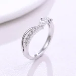 Moissanite Wave-Shape​ Ring | Continuous Round Moissanite Band with Ergonomic Curvature Design​
