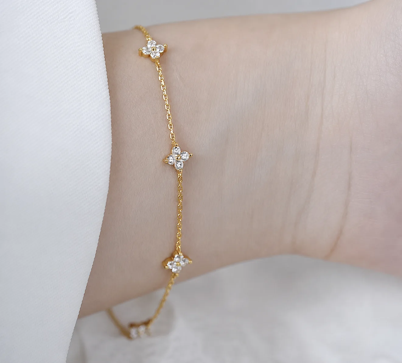 1.3ctw Clovers Bracele (3) 1.3ctw Clovers Bracelet - 10K / 14K / 18K Gold (Yellow / White / Rose) lab diamond/moissanite/lab gemstone - Image 1
