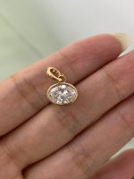 Clips Closed Oval Pendant